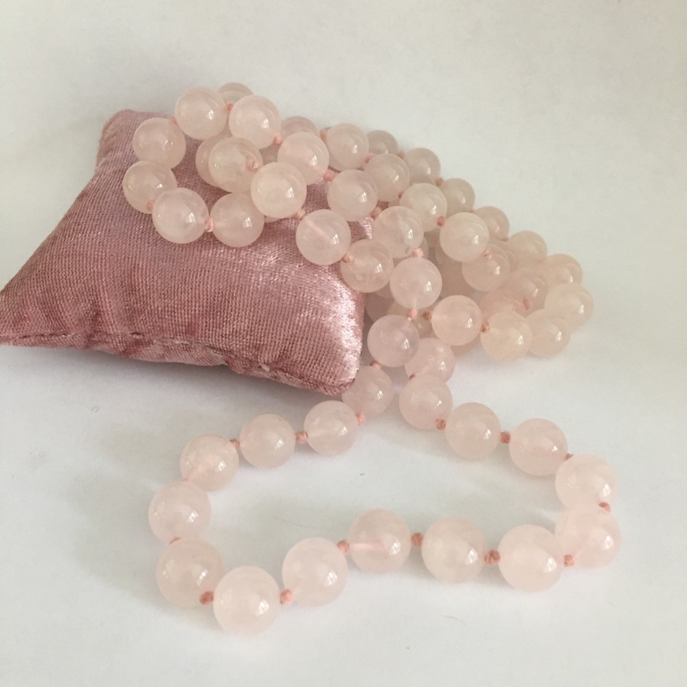 Natural rose quartz bead necklace